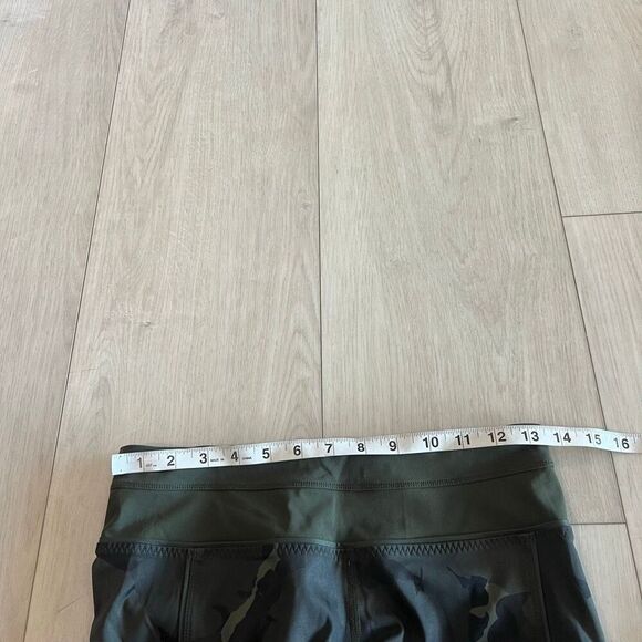 Lululemon Training Tough Crop *Full-On Luxtreme Palm Party Gator Green Black / G - Picture 5 of 12